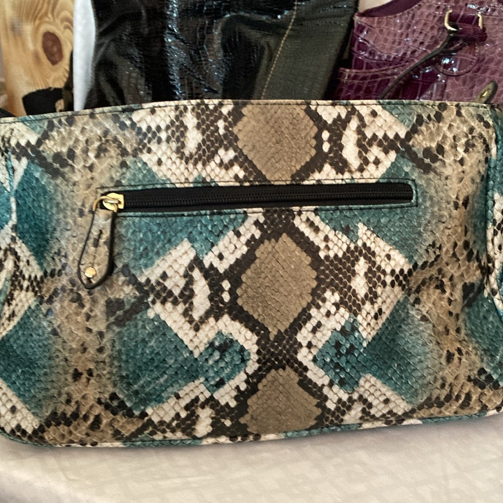 Nicole by Nicole Miller Faux Snakeskin Print Crossbody Shoulder Bag Purse - Picture 3 of 13